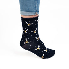 Load image into Gallery viewer, Wrendale Designs Busy Bee Socks

