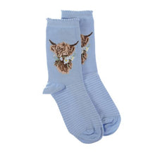 Load image into Gallery viewer, Wrendale Designs Daisy Coo Socks
